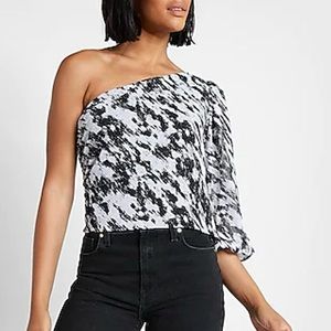 Express one shoulder metallic puff sleeve top